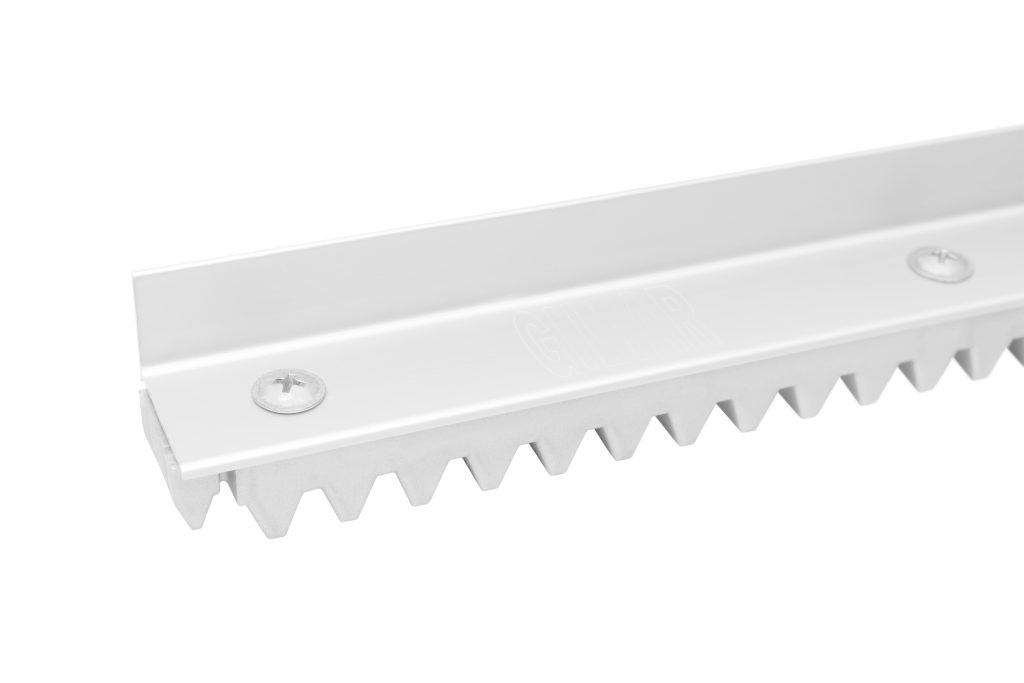 Cremalheira de Alum&iacute;nio Branco Giltar instalada ou em destaque